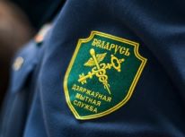 Два факта недекларирования товаров, которые ввозили из Турции, выявили гомельские таможенники. Одежду, постельное белье и автозапчасти общей стоимостью более 50 тыс. рублей не указали в документах