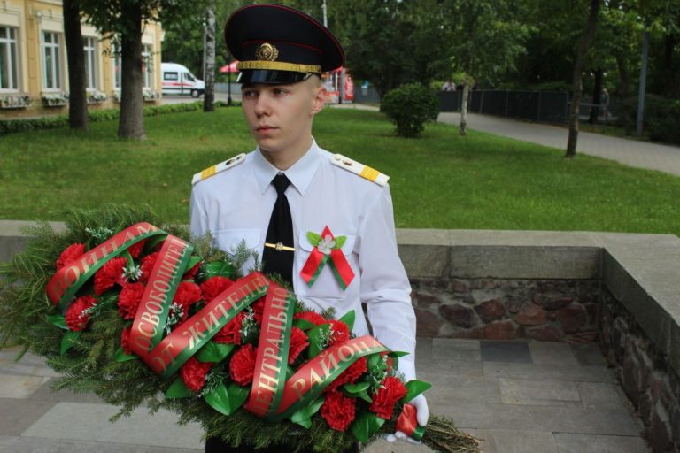 Митинг, посвященный Дню Независимости Республики Беларусь прошёл у мемориала народным ополченцам