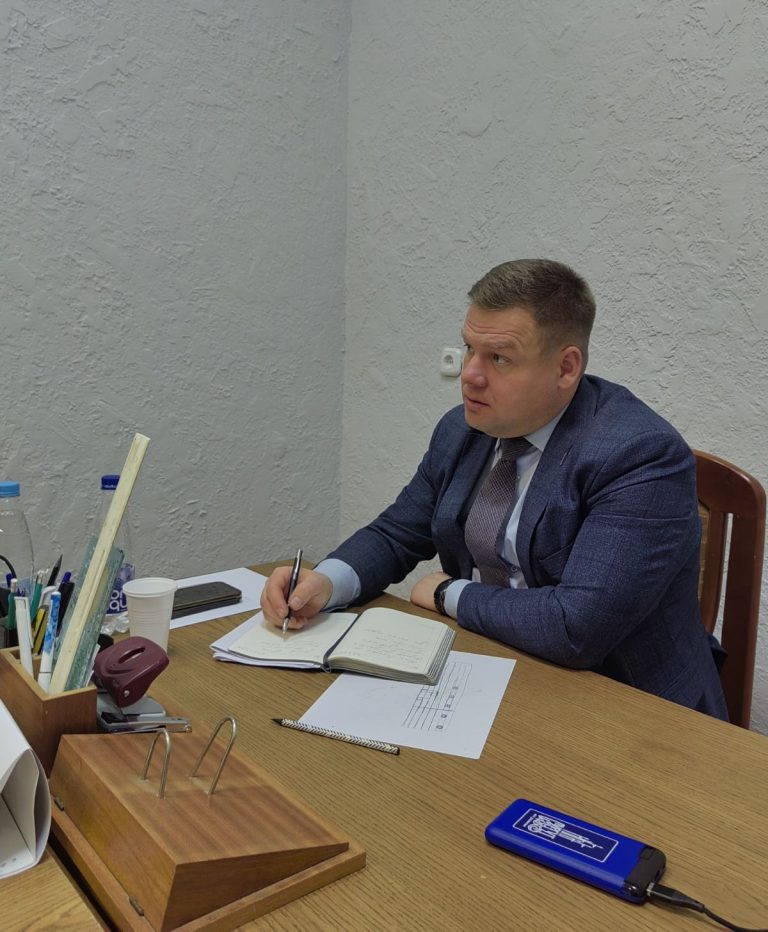 Глава администрации Дмитрий Лебедь провёл выездной приём граждан