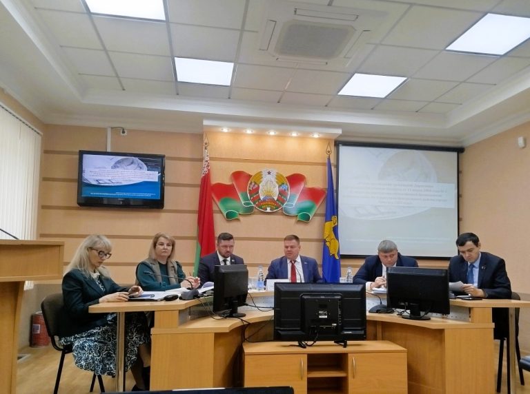 Выполнение требований Директивы Президента №1 рассмотрели на заседании администрации района