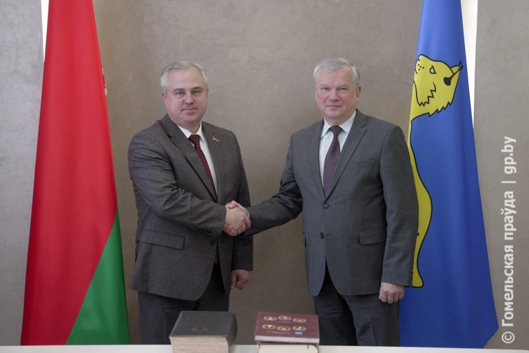 Дружба – дарога з двухбаковым рухам. Мэр Гомеля Уладзімір Прывалаў сустрэўся з дэлегацыяй Гандлёвага прадстаўніцтва Расіі
