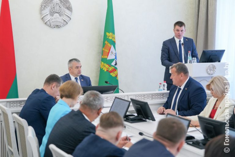 На аппаратном совещании облисполкома обсудили порядок весенние полевых работ и вопросы благоустройства