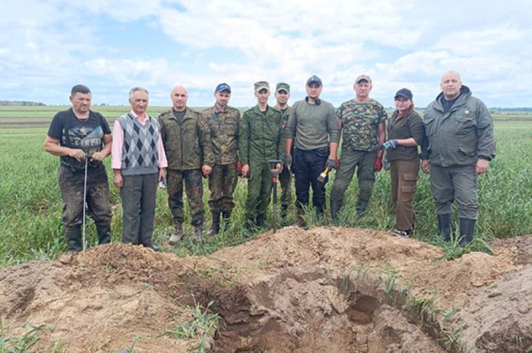 У Жлобінскім раёне пошукавікамі падняты з зямлі астанкі яшчэ шасці савецкіх воінаў