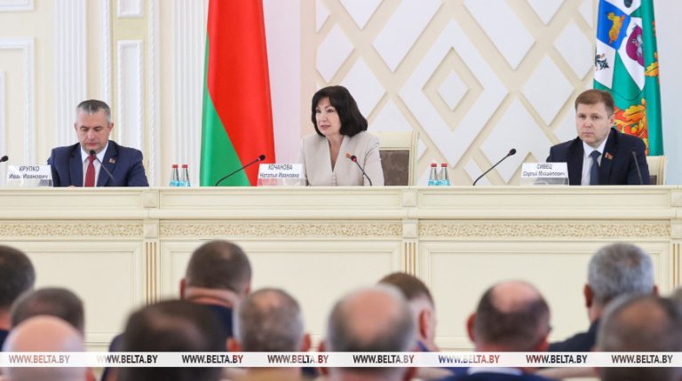 “Няма не нашых пытанняў”. Качанава арыентавала мясцовыя ўлады на паўнацэнны разгляд зваротаў грамадзян