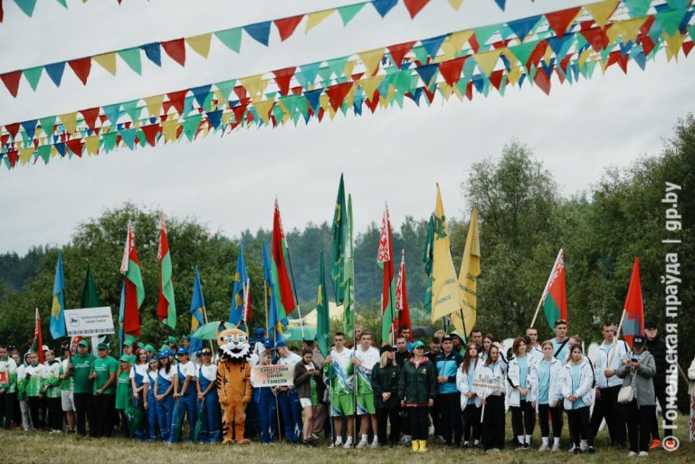 Областной туристический слет работающей молодежи «Единство-2025» стартовал в Кормянском районе