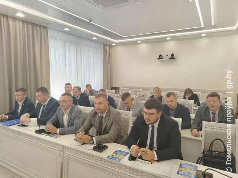 Не оборачиваться на выбранном пути. В Гомеле провели очередную сессию «Школы молодого руководителя»