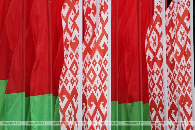 Лукашенко: традиции, преданность Родине и согласие в обществе будут всегда сплачивать белорусов