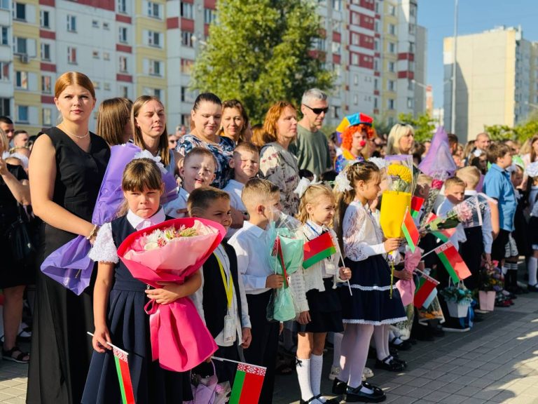 Школьный звонок прозвенел в День знаний