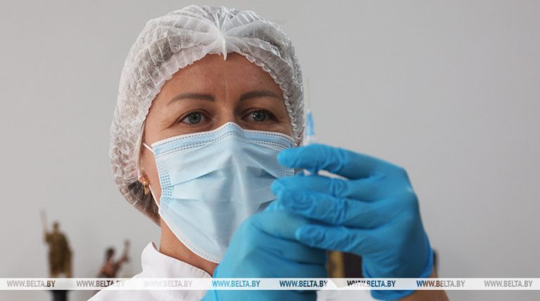В Беларуси стартовала массовая вакцинация населения против гриппа