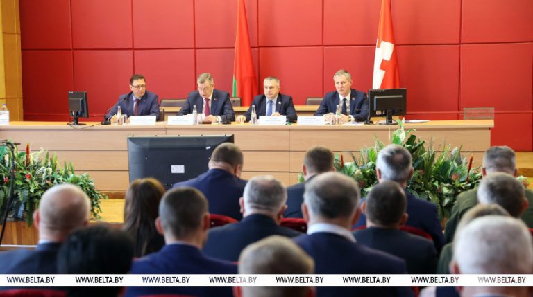 Благоустройство территорий под ключ и развитие АПК. В Гомельской области представили планы на пятилетку