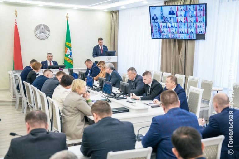 На аппаратном совещании в облисполкоме обсудили благоустройство и наведение порядка в сельхозорганизациях