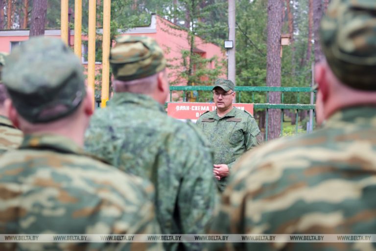 «Главная задача — защищать наш дом». Как проходят учебные сборы территориальных войск в Гомельской области